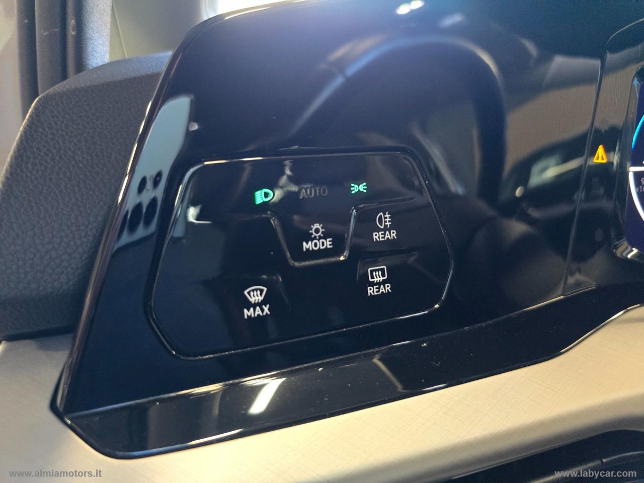 VOLKSWAGEN Golf 1.0 TSI EVO Life