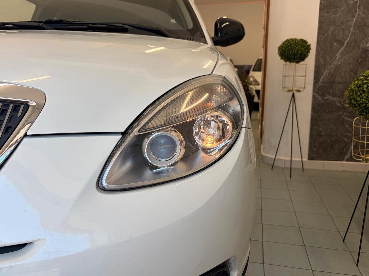 Lancia Ypsilon DIVA 1.2 EURO5 12 MESI DI GARANZIA
