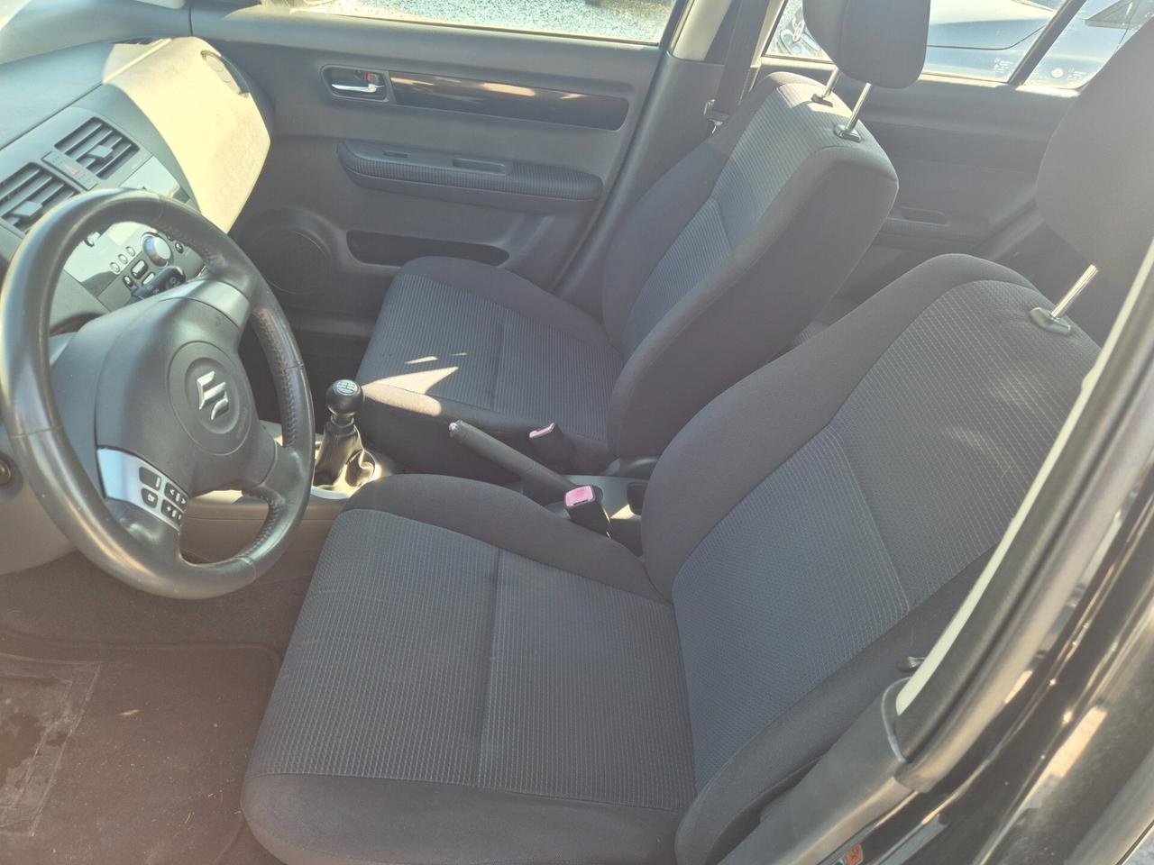 Suzuki Swift 1.3 4x4 5p. GL