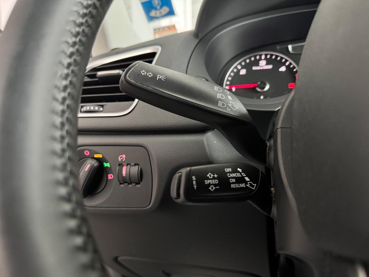 Audi Q3 2.0 TDI 120 CV Design NAVI LED EURO6