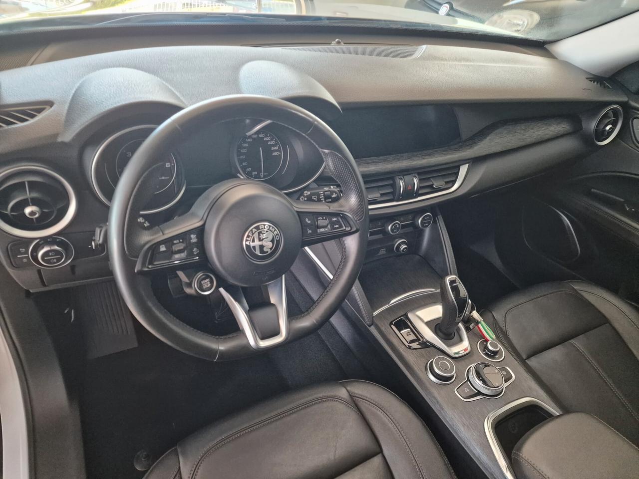 Alfa Stelvio 190 CV Q4 TETTO