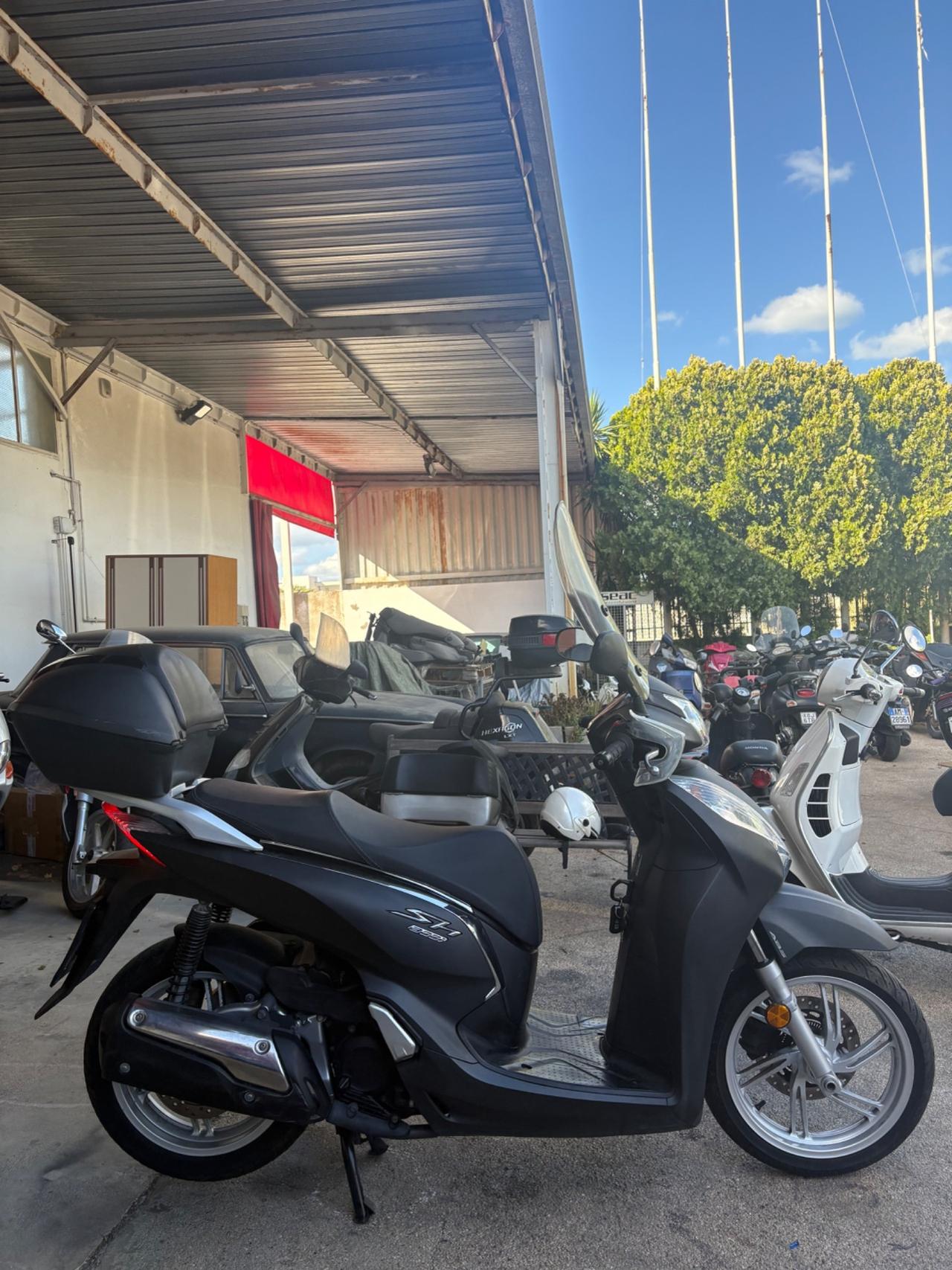 HONDA SH 300 i