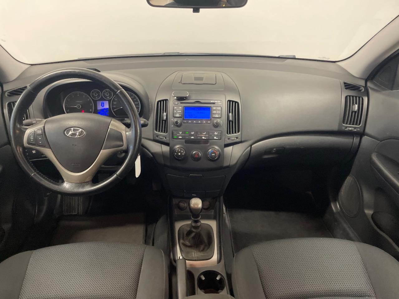 Hyundai i30 CW 1.6 16V 126CV Active Perfetta !