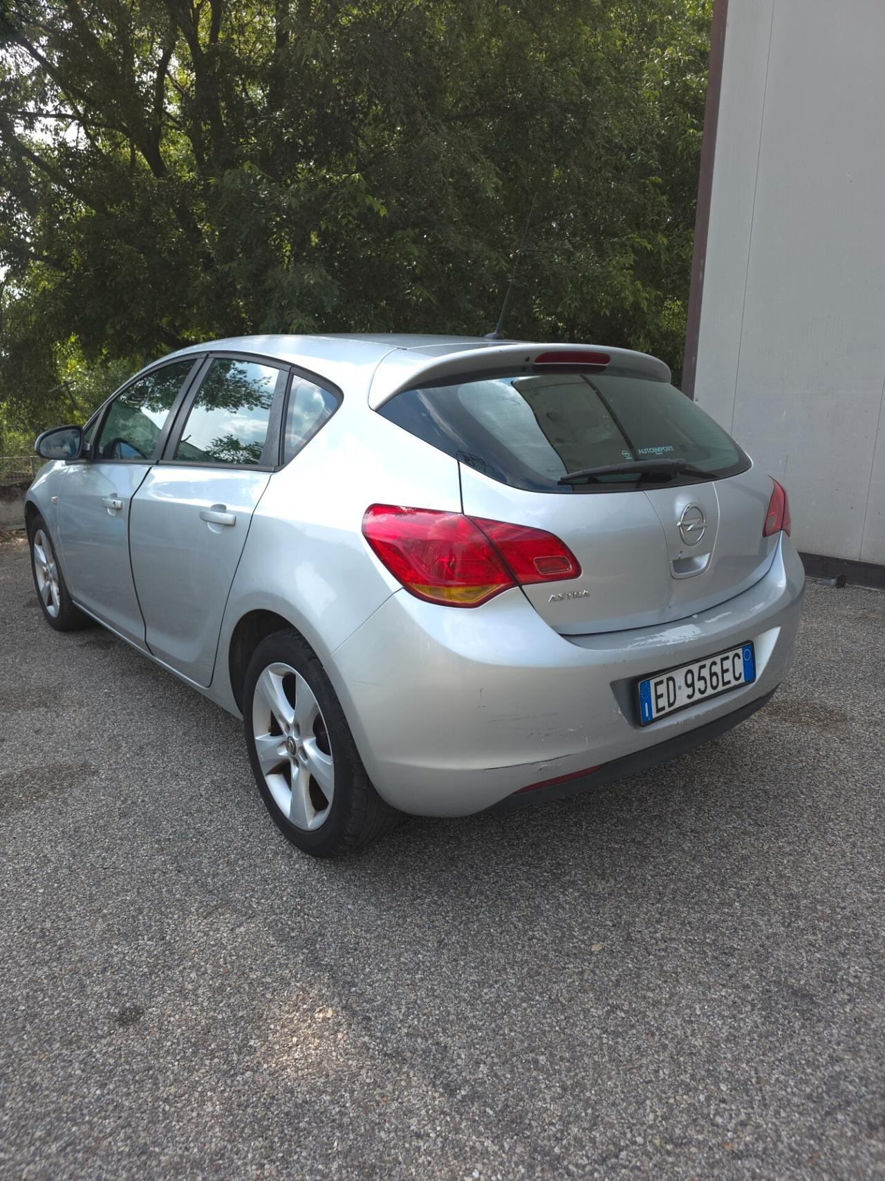 Opel Astra 1.4 16V GPL-TECH 5 porte Enjoy