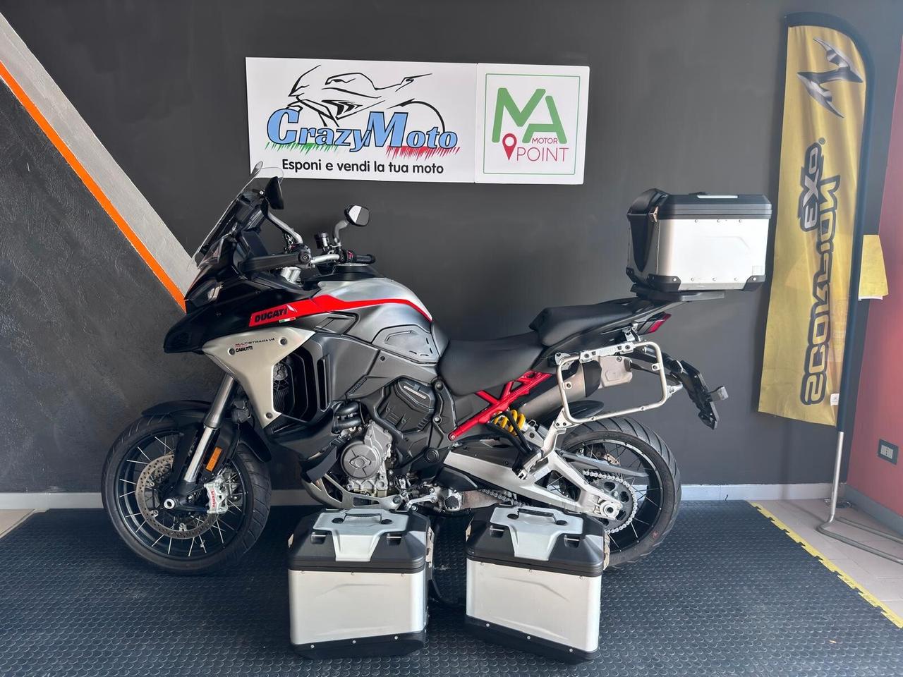 Ducati Multistrada V4 RALLY TRAVEL & RADAR