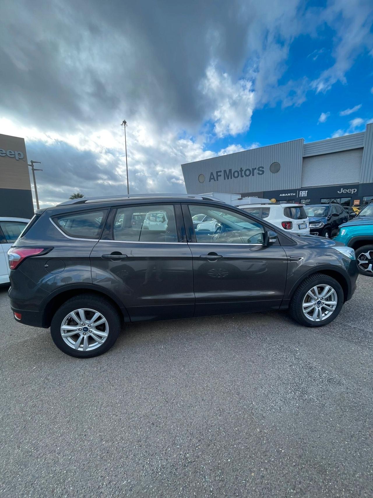 Ford Kuga 2.0 TDCI 120 CV S&S 2WD Powershift Business