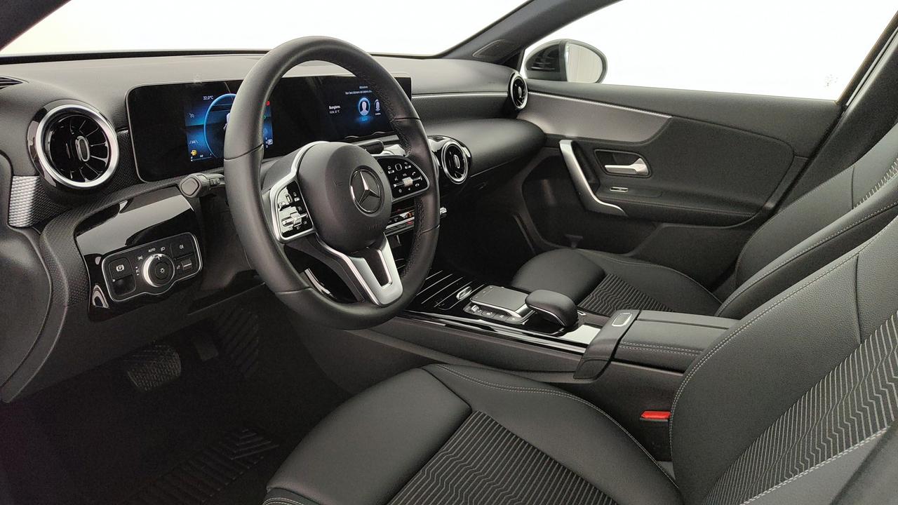 Mercedes-Benz Classe A - W177 2018 - A 180 d Sport auto
