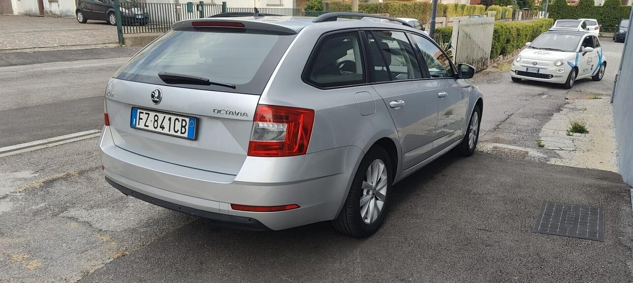 Skoda Octavia 1.5 DSG Wagon Ambition G-Tec