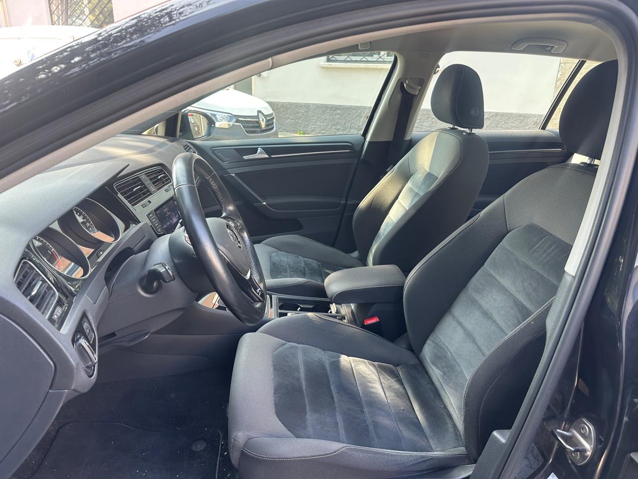 Volkswagen Golf 2.0 TDI DSG 5p. Highline BlueMotion Technology