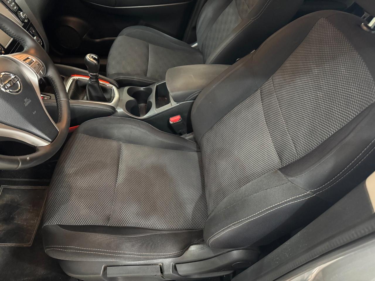 Nissan Qashqai 1.5 dCi N-Connecta TETTO-NAVI-XENON
