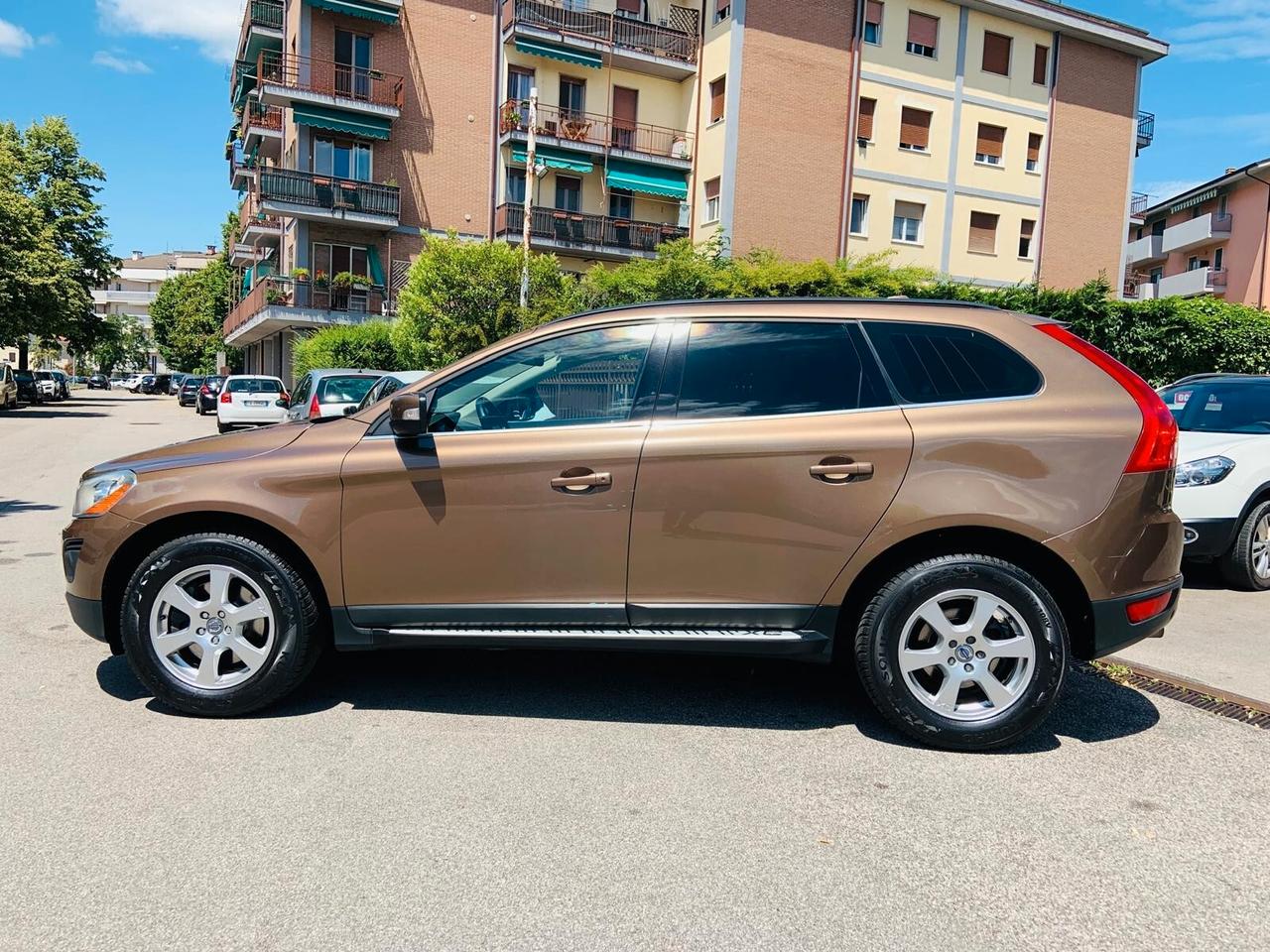 Volvo XC 60 XC60 2.4 D5 Summum