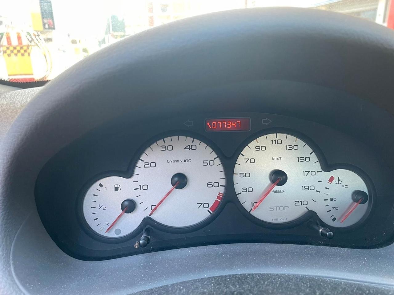 Peugeot 206 1.1 5p. XT