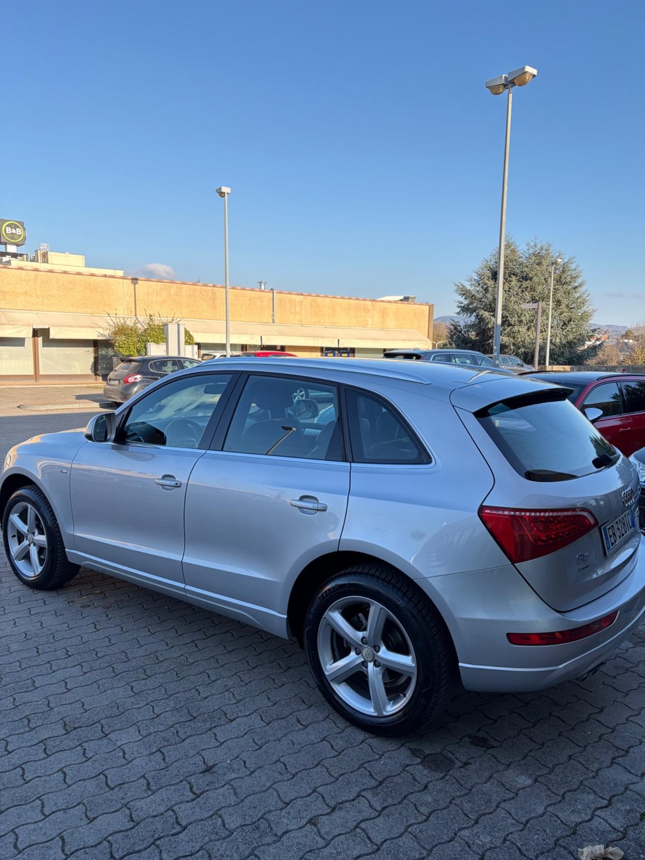 Audi Q5 2.0 TDI 143 CV quattro