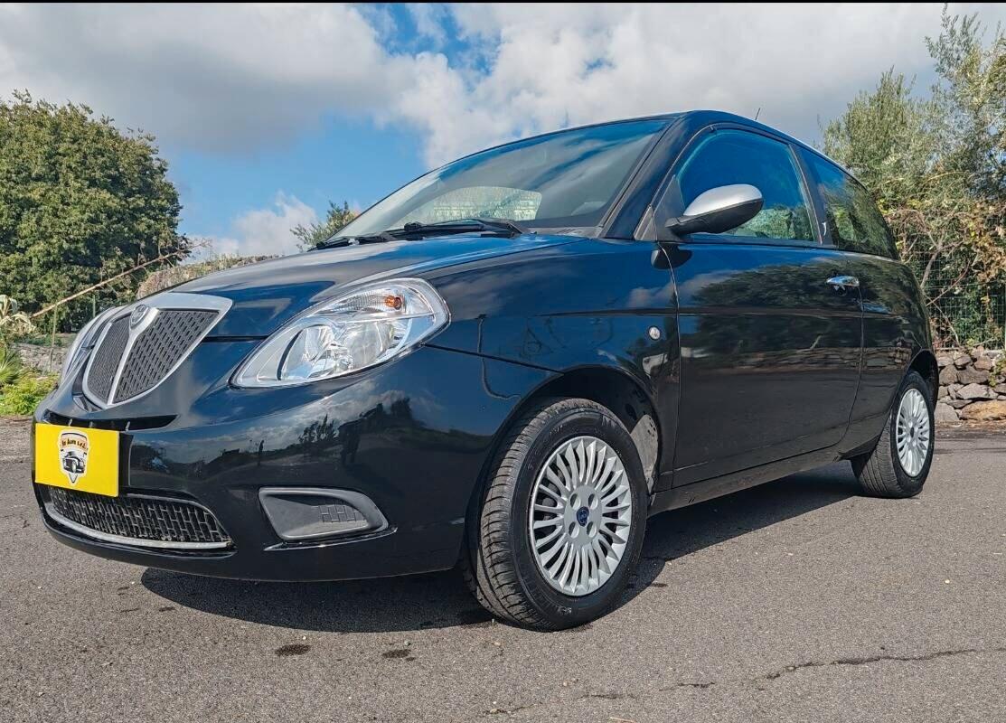 Lancia Ypsilon 1.2 Argento