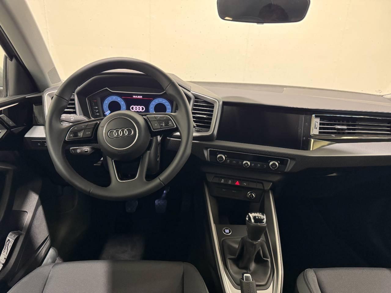 AUDI A1 SPORTBACK 30 TFSI S-TRONIC S LINE EDITION