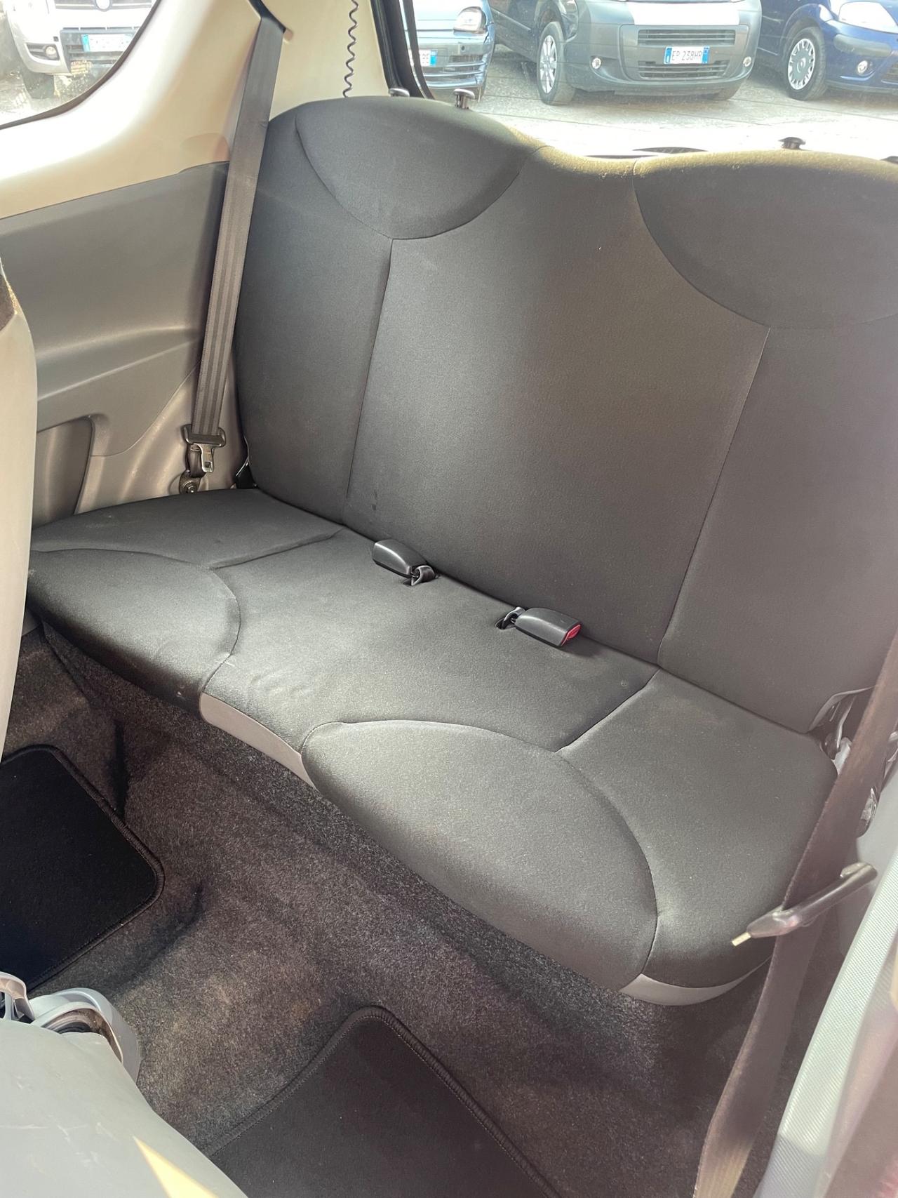 Toyota Aygo 1.0 12V VVT-i 3 porte Sound