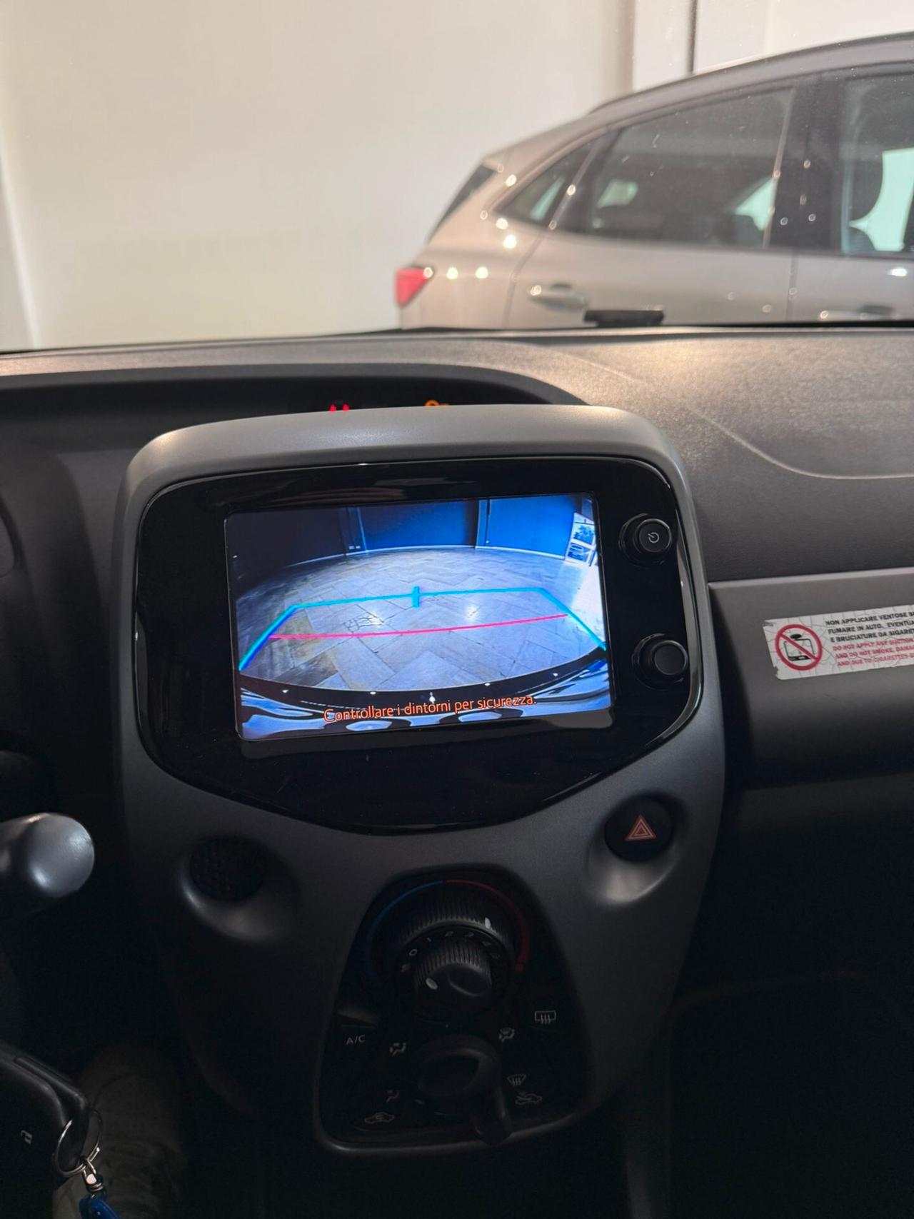 Toyota Aygo Connect 1.0 VVT-i 72 CV 5 porte x-clusiv