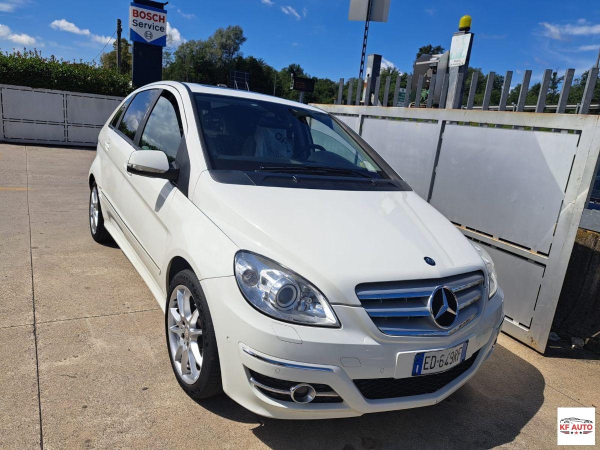 MERCEDES - Classe B - 180 AUTOMATIC Premium