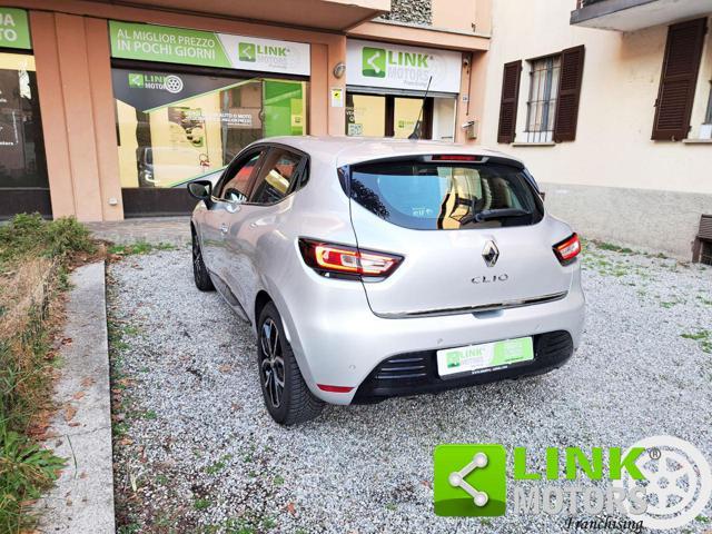 RENAULT Clio dCi 8V 75 CV 5 porte Moschino Intens NEOPATENTATI