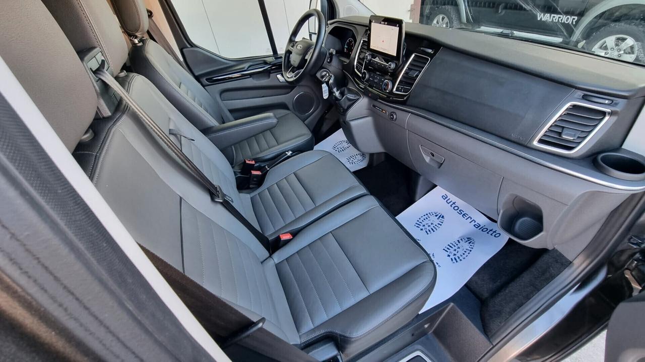 Ford Tourneo Custom 9 posti TITANIUM