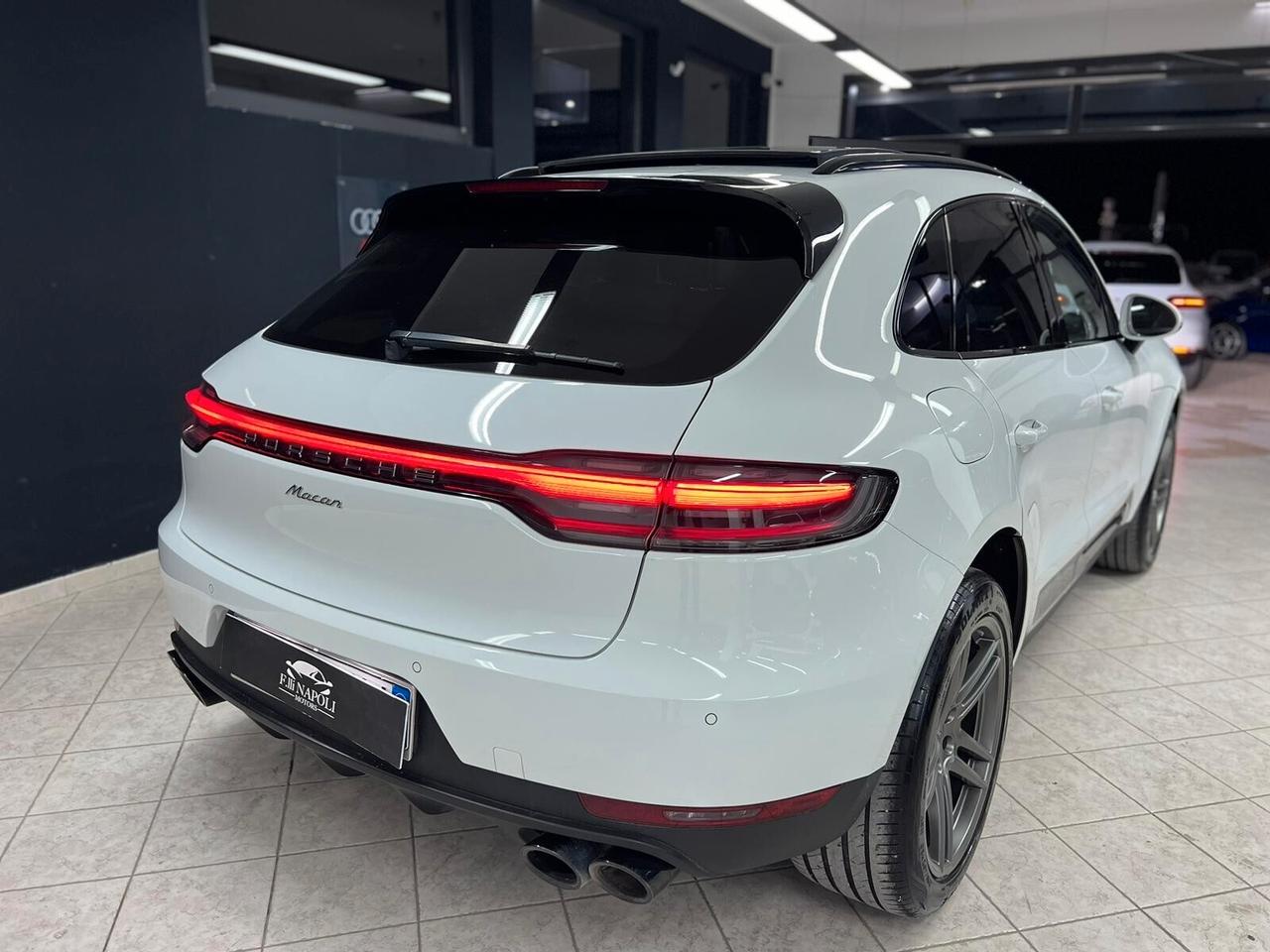 Porsche Macan 2.0 IVA ESPOSTA