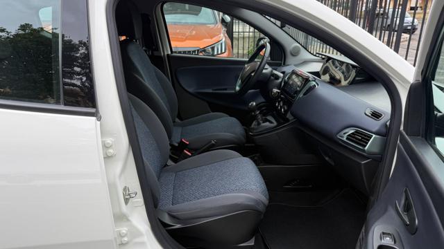LANCIA Ypsilon 1.0 FIREFLY S&S HYBRID GOLD*R.CAM*CARPLAY*LED*TEL