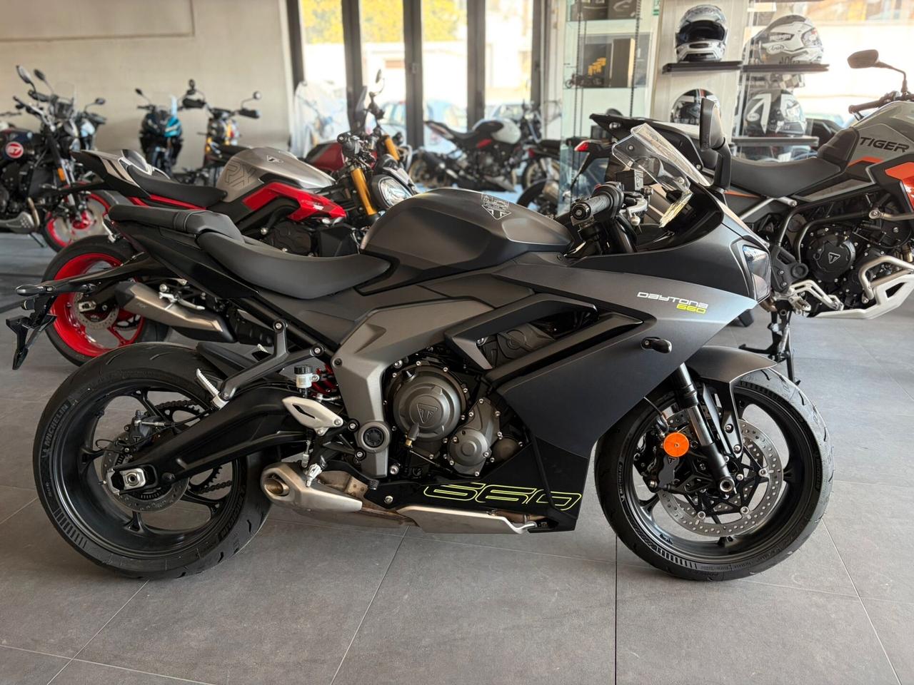 Triumph Daytona 660 my2025