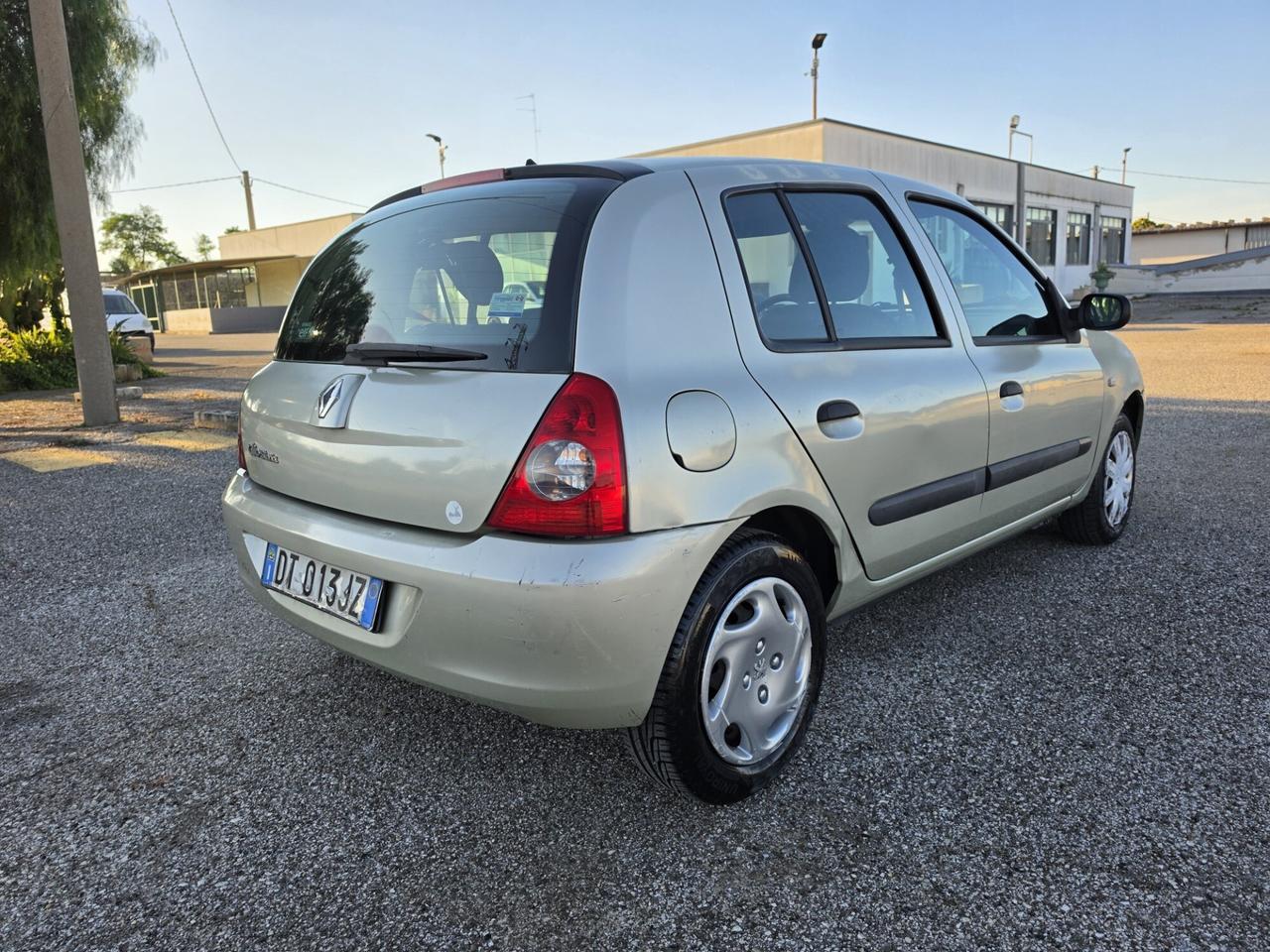 Renault Clio 1200 benzina gpl