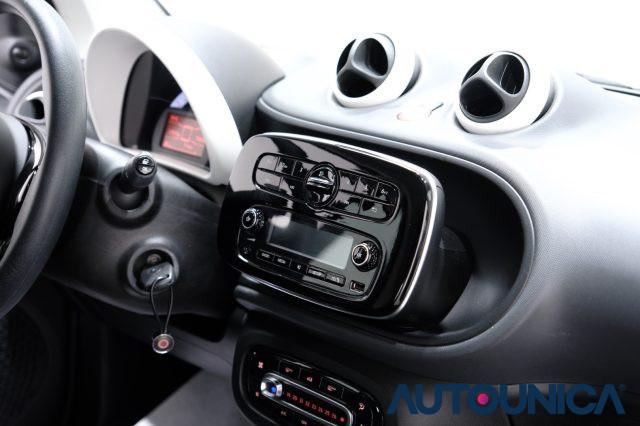 SMART ForTwo 70 1.0 TWINAMIC TETTO PANORAMA NEOPATENTATI