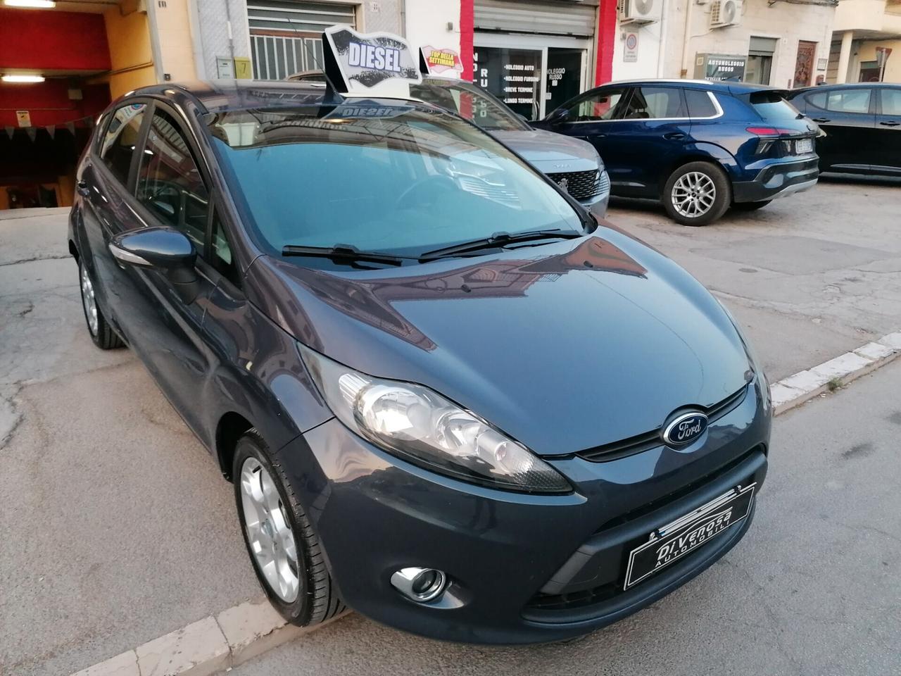 Ford Fiesta Ikon 1.4 TDCi 70CV 5 porte