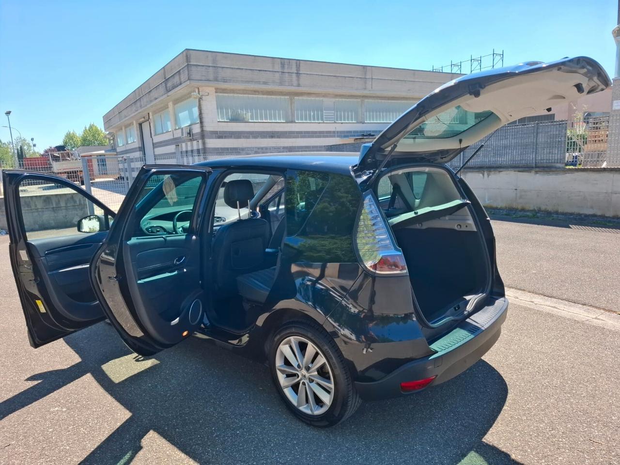 Renault Scenic 1.5 dCi del 2012 SOLO 96.000 KM