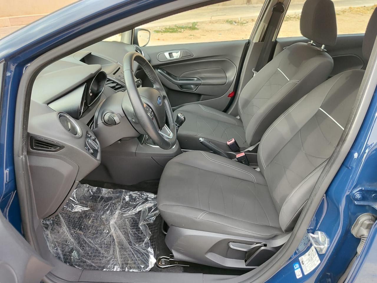 Ford Fiesta 1.5 TDCi 75CV Business!!