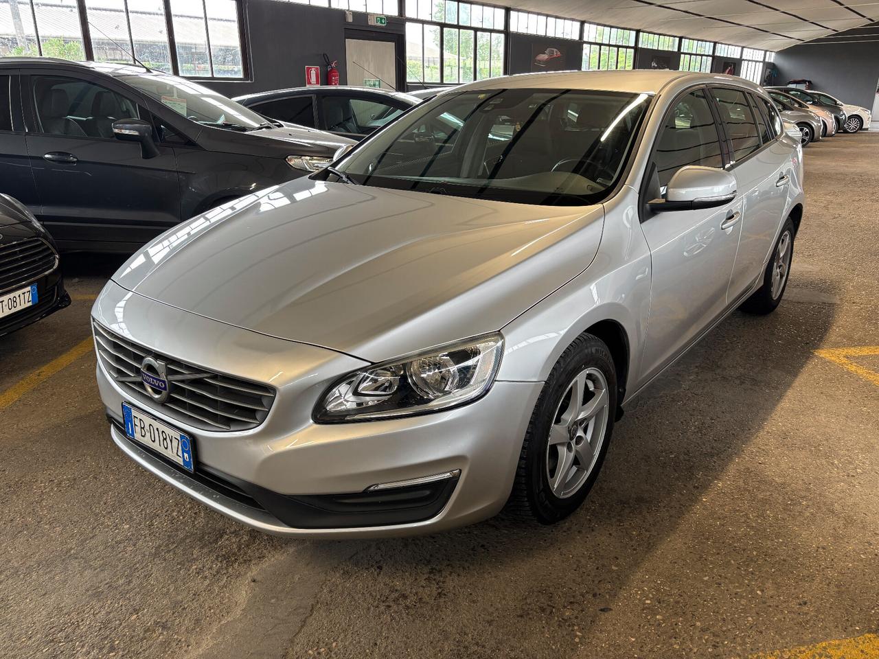 Volvo V60 1.6 84kw 115cv Momentum NEOPATENTATO