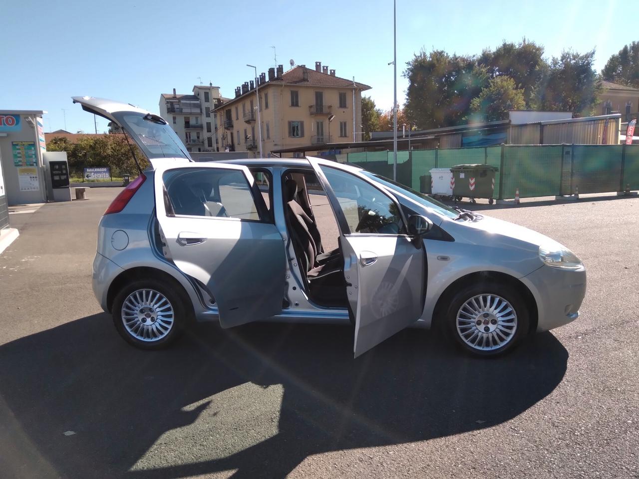 Fiat Grande Punto 1.4 77cv 5 porte Dynamic x neopatentati
