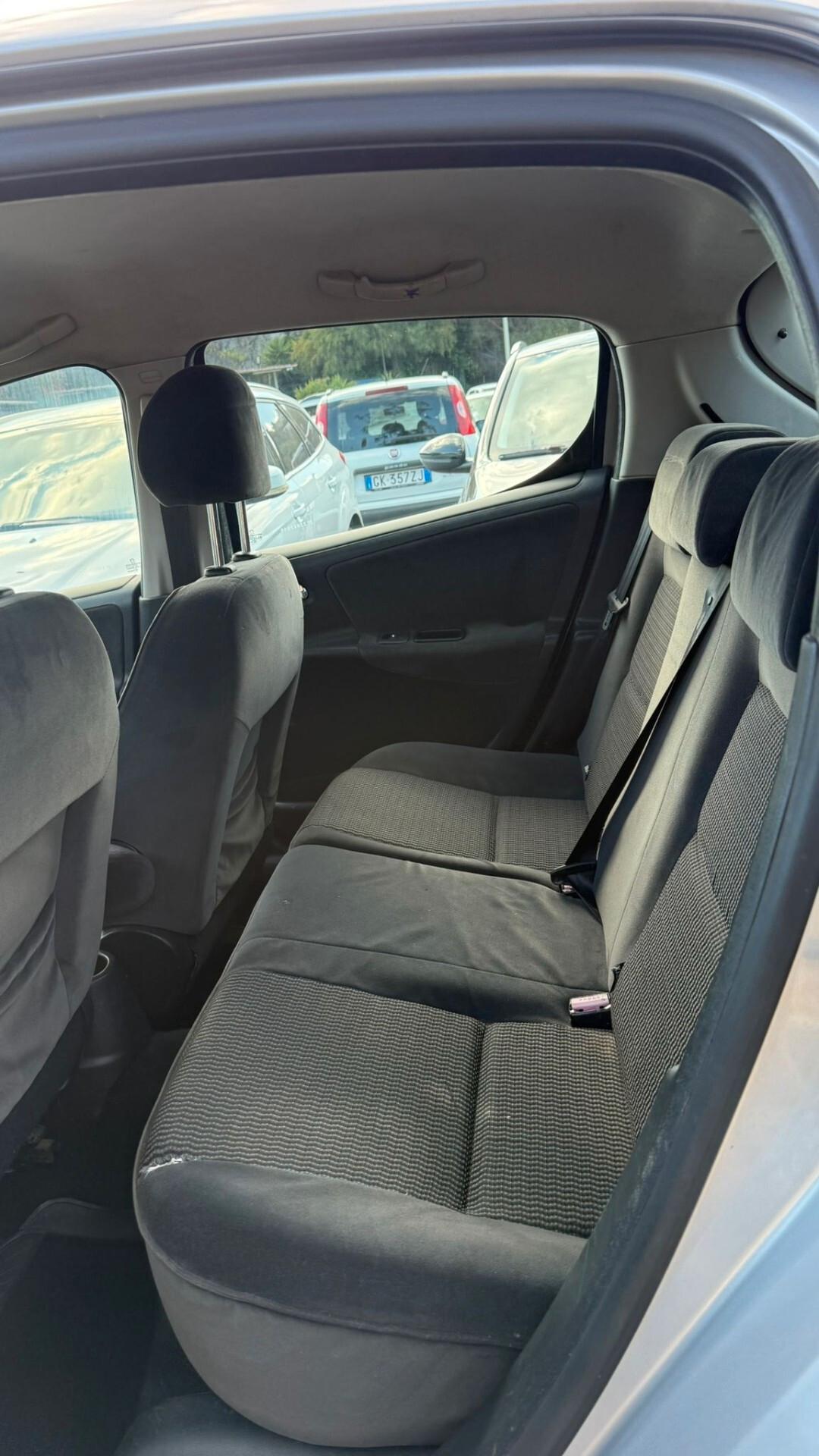 Peugeot 207 1.4 HDi 70CV 3p. ONE Line