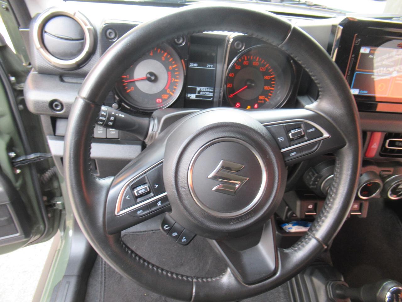 Suzuki Jimny 1.5 5MT Top