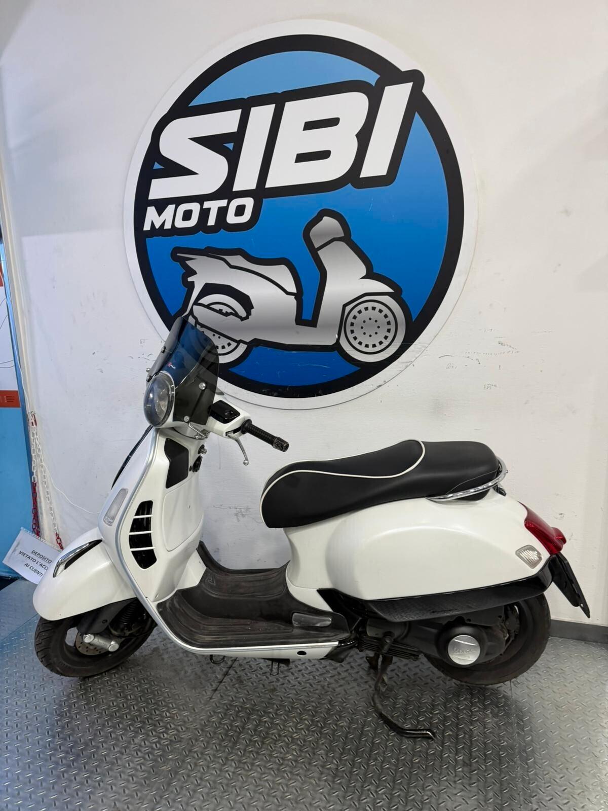 Piaggio GTS 300