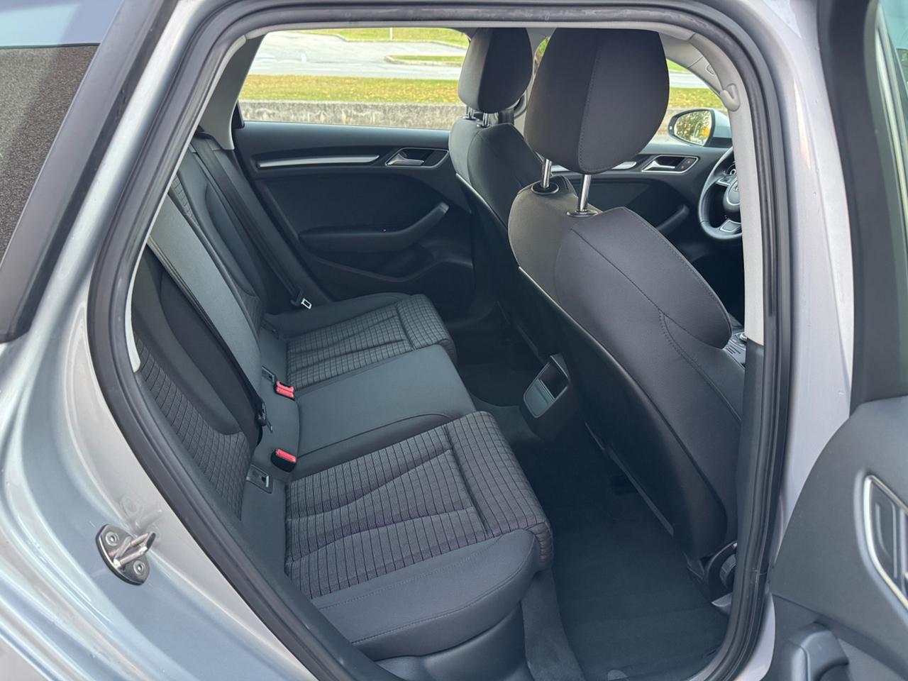 Audi A3 2.0 TDI 150 CV clean diesel Ambition