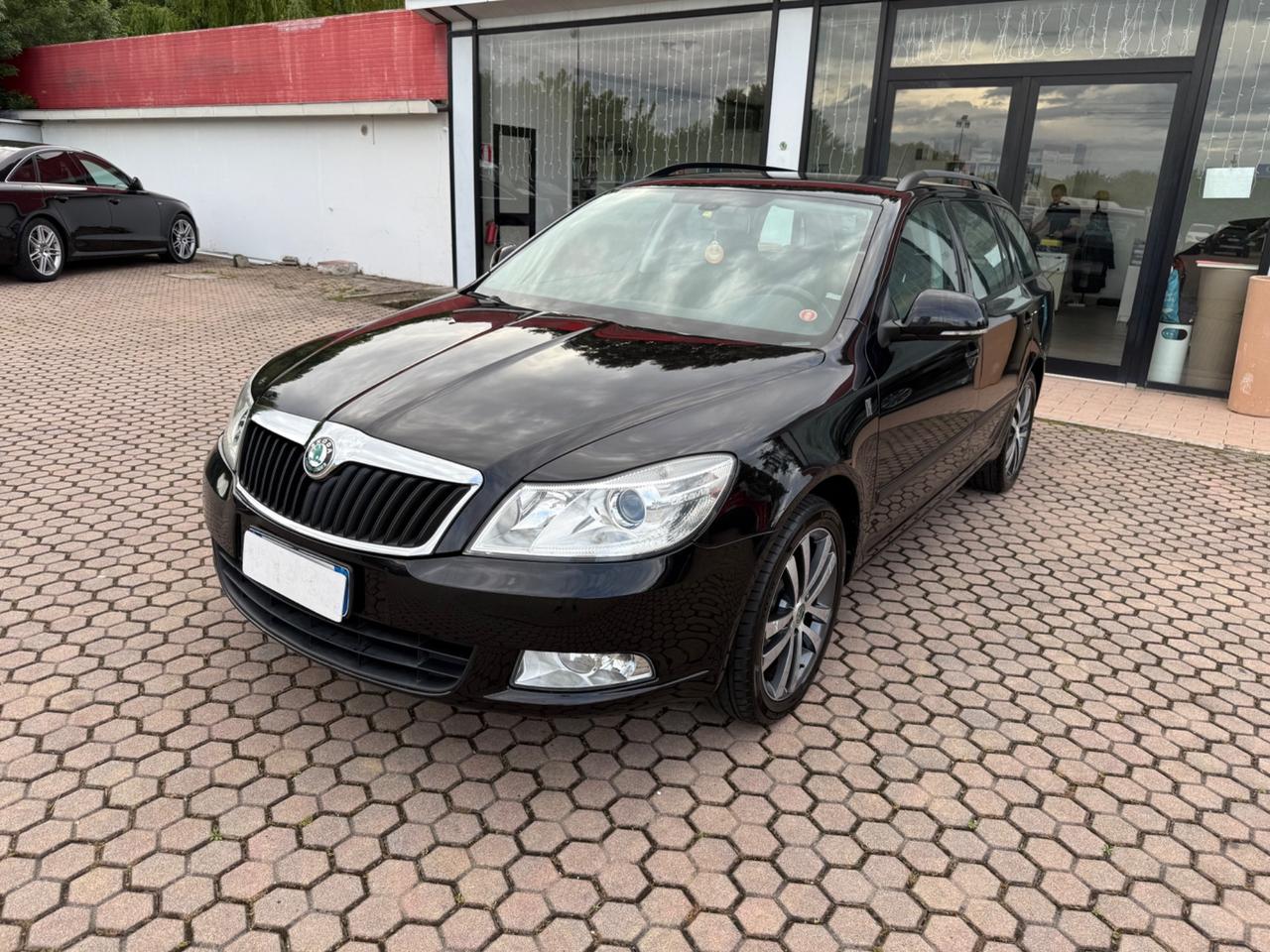 Skoda Octavia 1.6 TDI CR F.AP. Elegance OK NEOPATENTATI