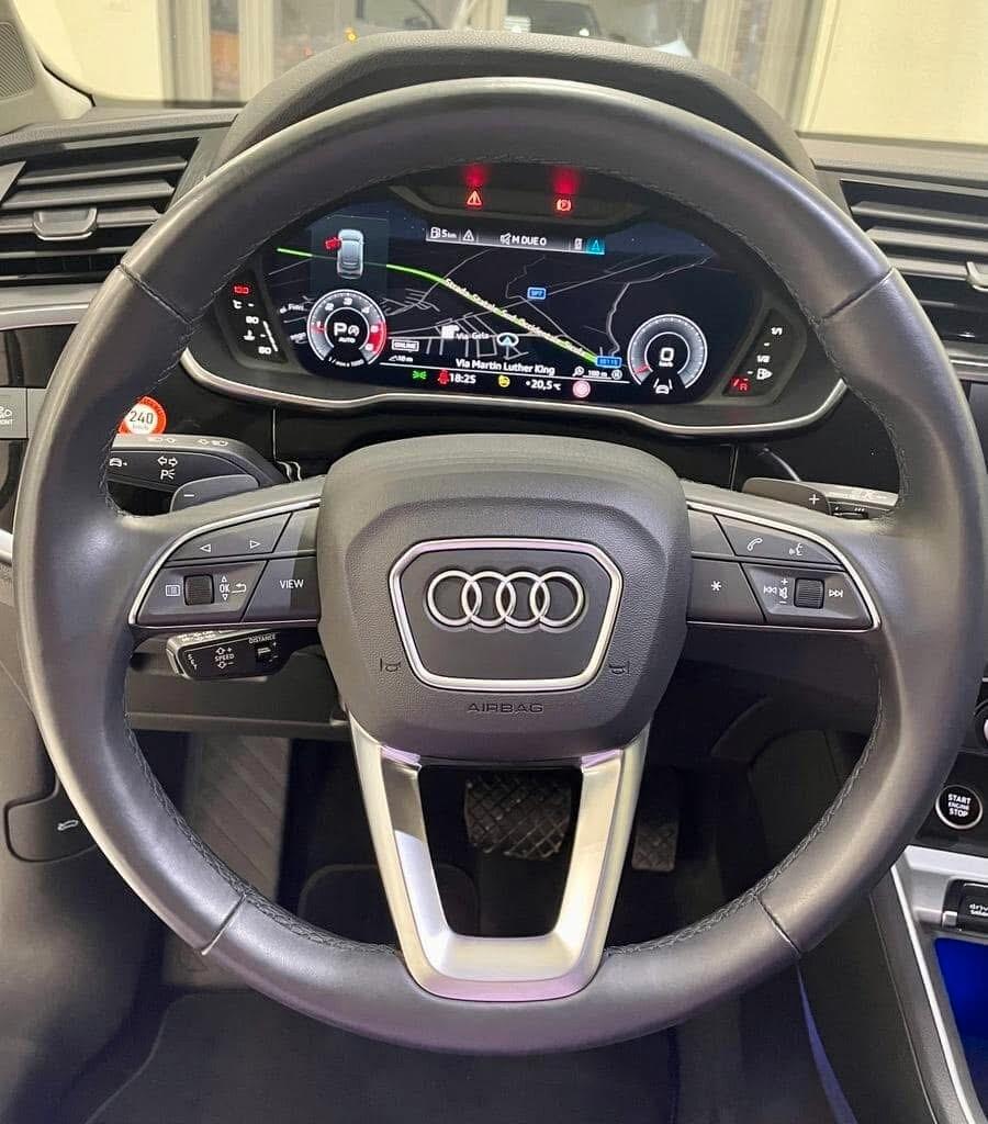 Audi Q3 SPB 35 TDI quattro S tronic S line Identity My21