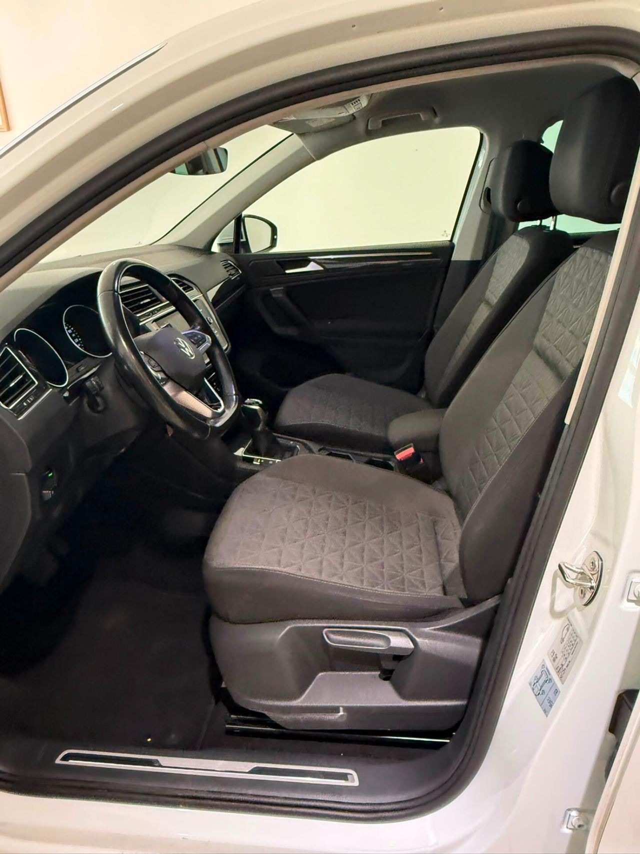 Volkswagen Tiguan 2.0 TDI 150CV SCR DSG R-Line AUTOMATICA