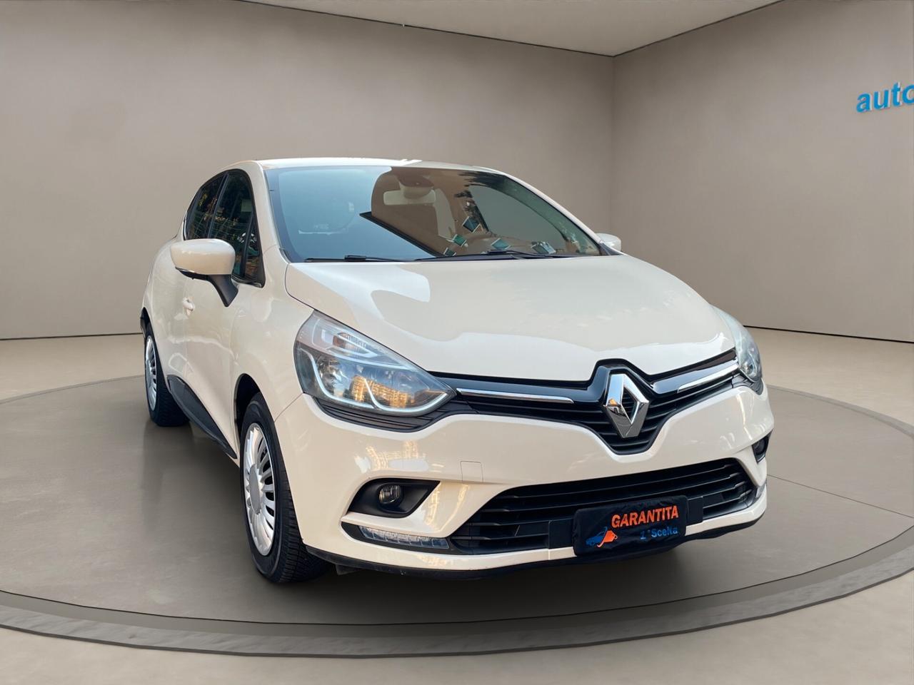 Renault Clio NEOPATENTATI - GPL