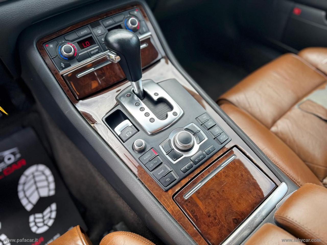 AUDI A8 3.0 V6 TDI quattro tiptronic