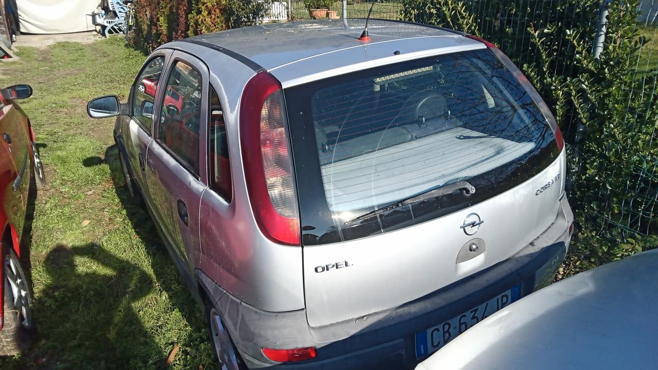 Opel Corsa 1.2i 16V cat 3 porte Sport