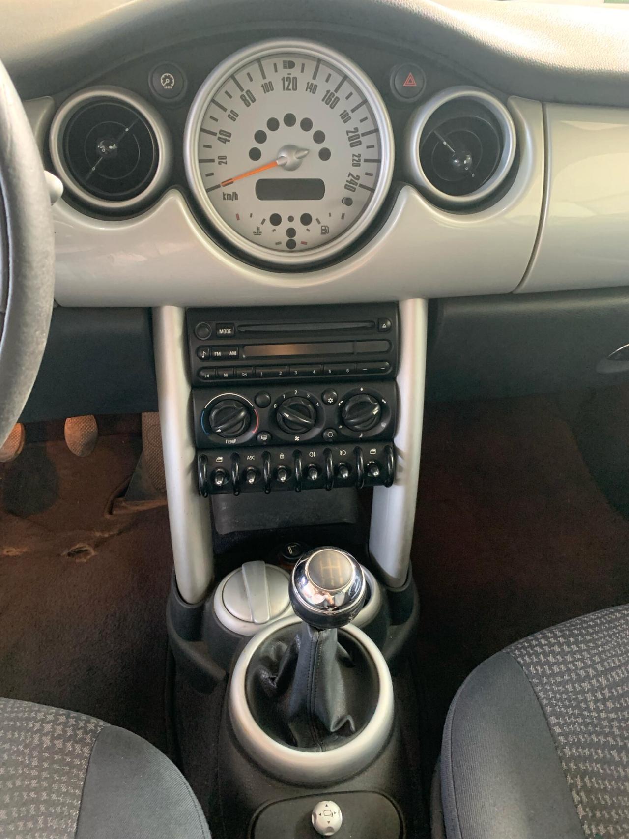 Mini Cooper 1.6 16V R50 NEOPATENTATI