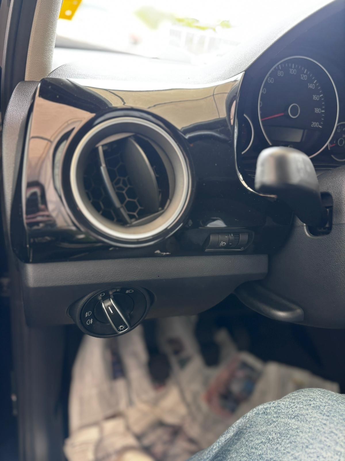 Volkswagen up! 1.0 75 CV high