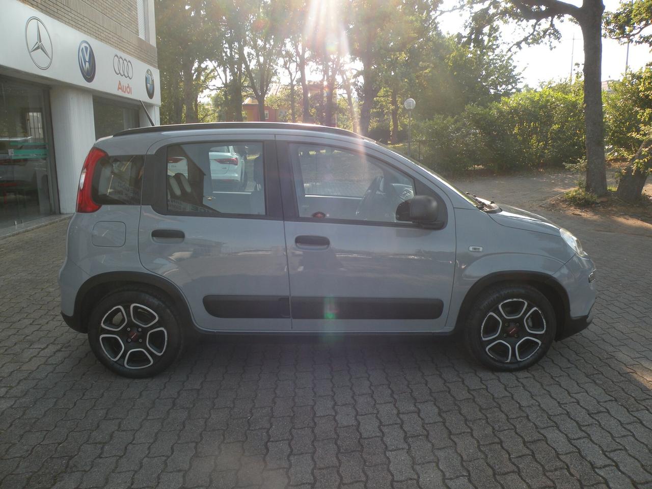 FIAT PANDA HYBRID 1.0 70CV 2022