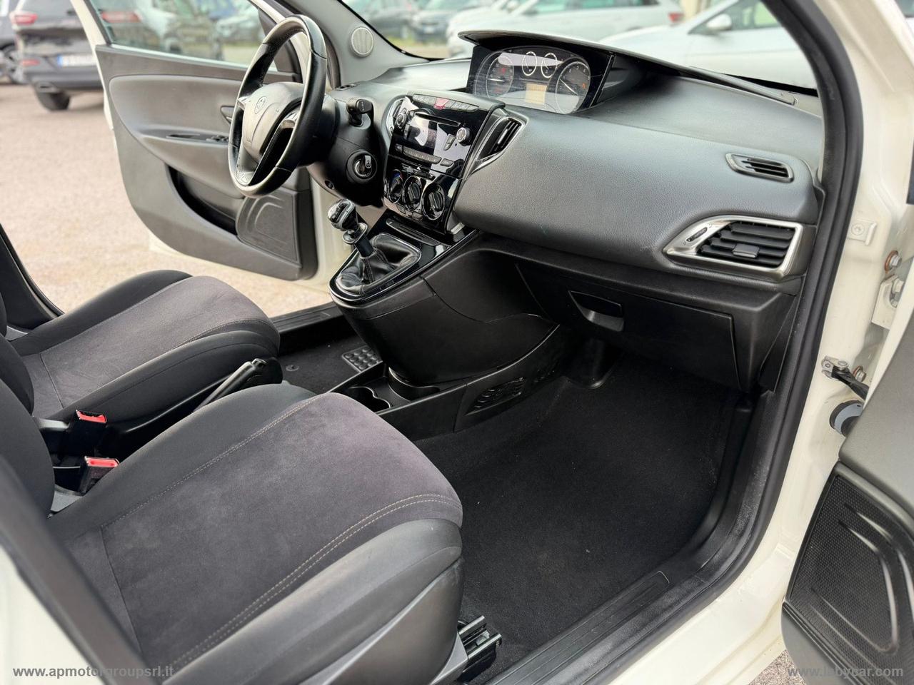 LANCIA Ypsilon 0.9 T.Air 85CV 5p. Met.Ec. Gold