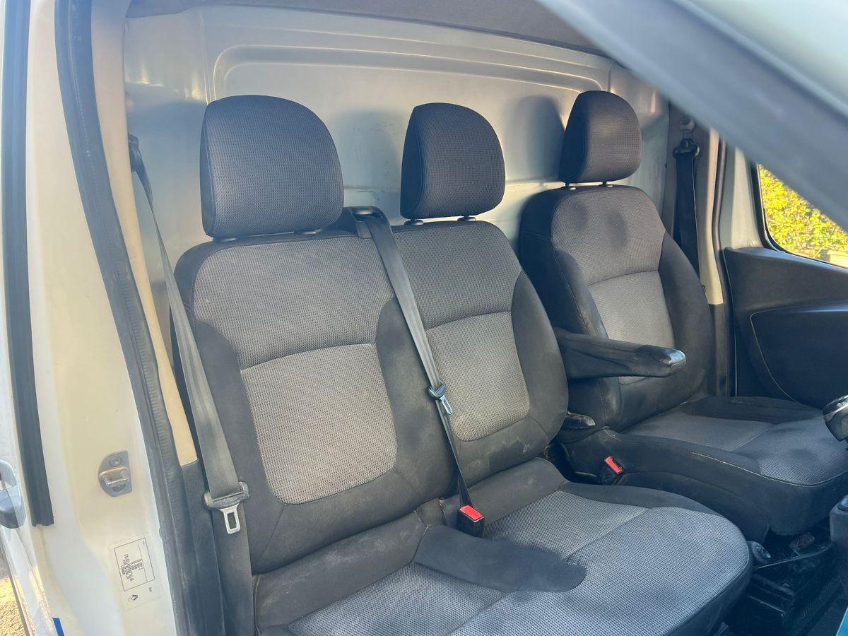 RENAULT trafic T29 2.0 dci 120cv L2H1 Plus