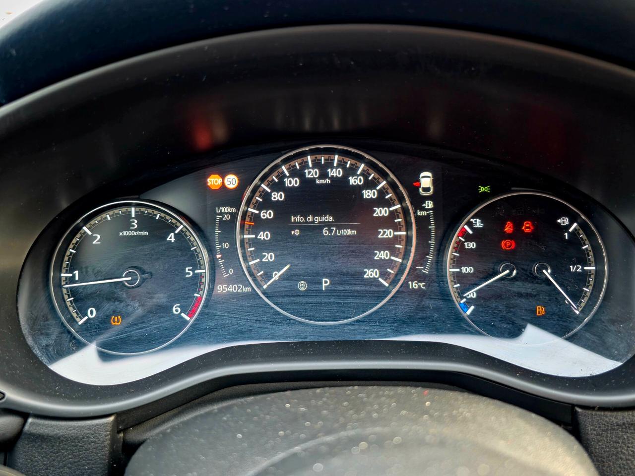 Mazda CX-30 1.8L Skyactiv-D 2WD Exclusive 2021-E6 Automatico NEO